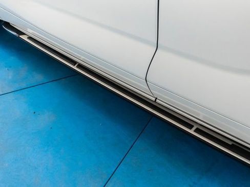 Used 2024 Toyota Highlander XSE image 16