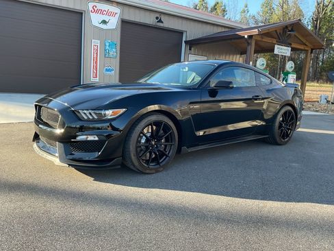 Used 2016 Ford Mustang Shelby GT350 w/ Track Package RWD image 1