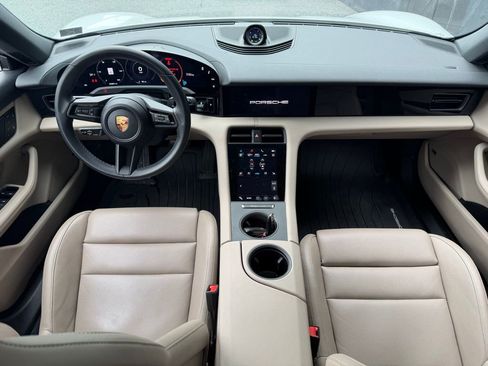 Certified 2022 Porsche Taycan 4 Cross Turismo image 17