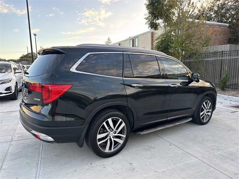 Used 2016 Honda Pilot Touring image 7