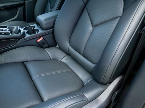 New 2026 Porsche Macan image 23