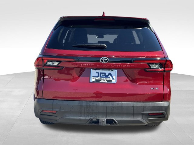 Used 2025 Toyota Grand Highlander FWD image 28
