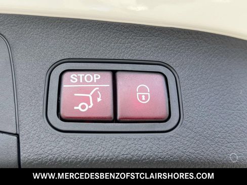 Used 2025 Mercedes-Benz GLA 250 4MATIC image 12