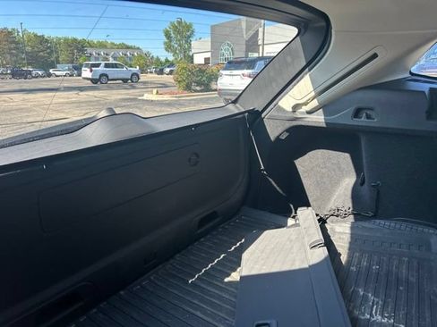 Used 2018 Volvo XC60 T6 Momentum w/ Convenience Package AWD/4WD image 10