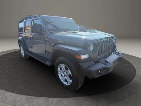 Used 2022 Jeep Wrangler Unlimited Sport AWD/4WD image 3