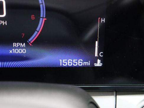 Used 2024 Chevrolet Trax LT w/ Driver Confidence Package image 39