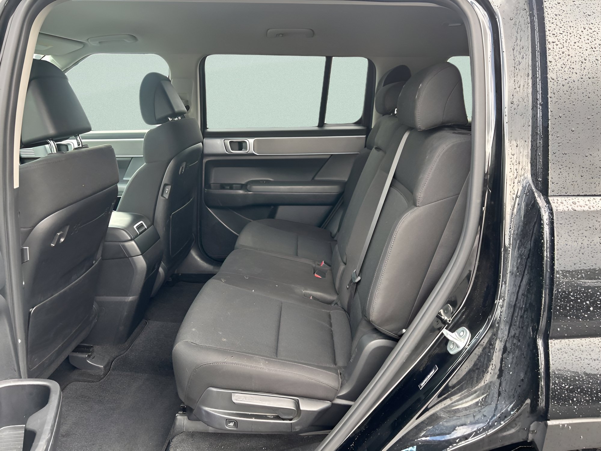 Used 2024 Hyundai Santa Fe SE AWD/4WD image 17