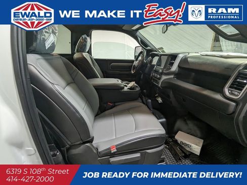 New 2024 RAM 2500 Tradesman w/ Chrome Appearance Group image 9