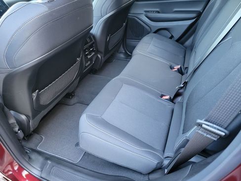 Used 2025 Jeep Grand Cherokee Laredo image 11