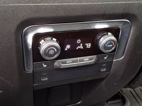 Used 2026 GMC Yukon Denali w/ Sun & Power Step Package AWD/4WD image 12