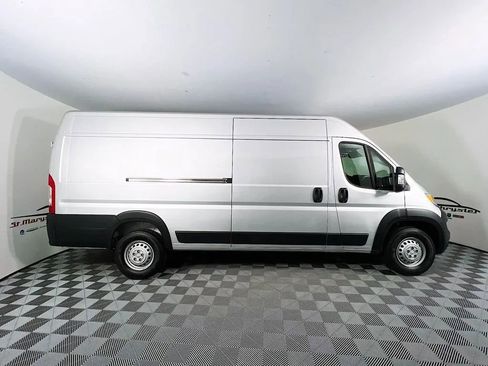 Used 2024 RAM ProMaster 3500 w/ Convenience Group image 9