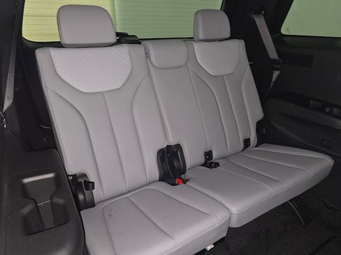 Used 2025 Hyundai Palisade SEL AWD/4WD image 12