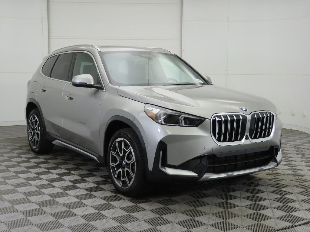 Certified 2026 BMW X1 xDrive28i w/ Technology Package AWD/4WD image 4