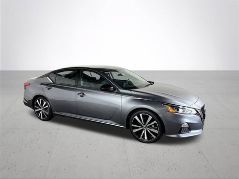 Used 2020 Nissan Altima 2.5 SR FWD image 4