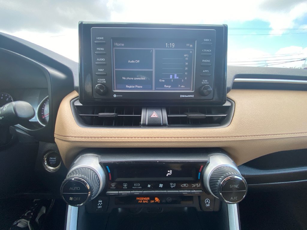 Used 2020 Toyota RAV4 XLE w/ Convenience Package AWD/4WD image 20