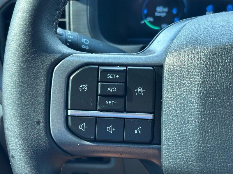 Used 2025 Ford F150 Lightning XLT AWD/4WD image 18