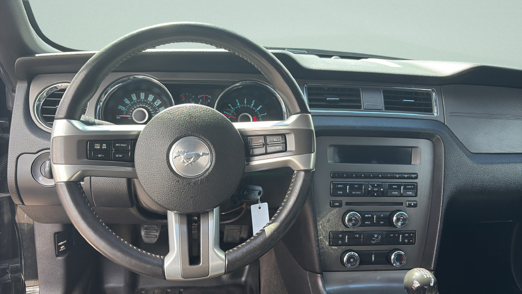 Used 2013 Ford Mustang GT RWD image 11