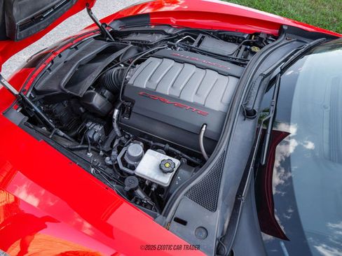 Used 2019 Chevrolet Corvette Stingray Coupe w/ Carbon Flash Badge Package image 23