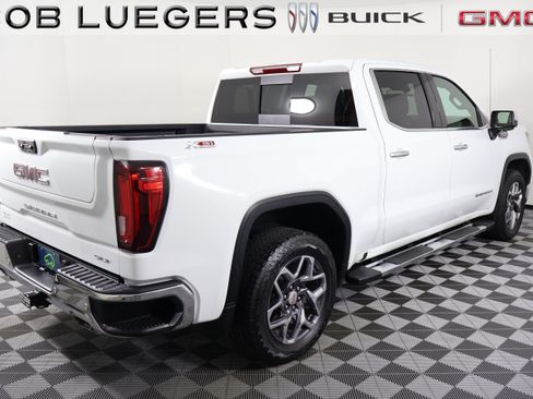 Certified 2025 GMC Sierra 1500 SLT w/ SLT Premium Plus Package AWD/4WD image 9