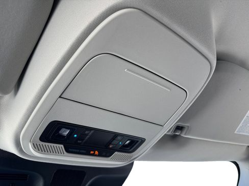 New 2026 Ford Expedition Active image 18