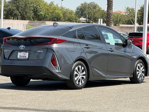 Certified 2021 Toyota Prius Prime Limited FWD image 5