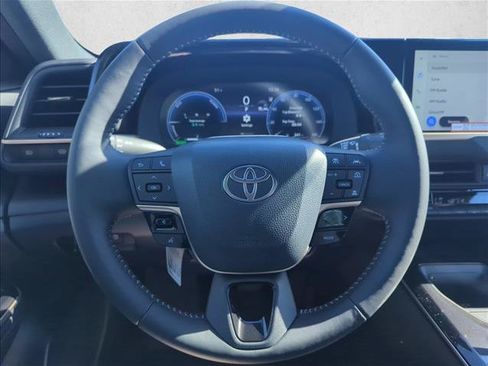 Used 2026 Toyota Crown AWD/4WD image 19
