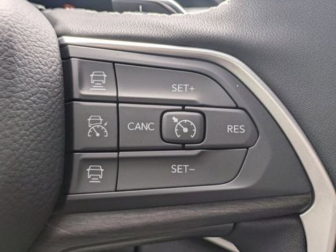 New 2025 Jeep Grand Cherokee L Limited w/ Black Appearance Package image 23