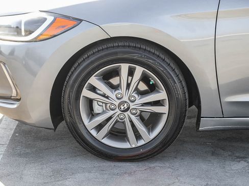 Used 2018 Hyundai Elantra Value Edition FWD image 10