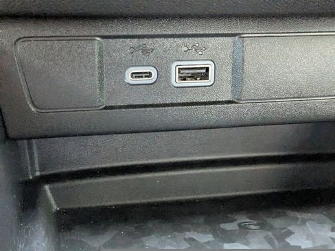 Used 2025 Chevrolet Colorado LT w/ LT Convenience Package AWD/4WD image 20