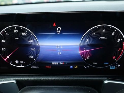 Used 2024 Mercedes-Benz GLB 250 image 13