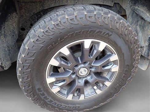 Used 2018 Nissan Titan PRO-4X w/ Pro-4x Convenience Package AWD/4WD image 4