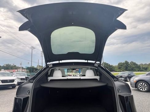 Used 2026 Tesla Model Y 2WD image 16