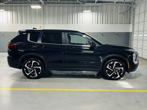 Used 2024 Mitsubishi Outlander SE image 21