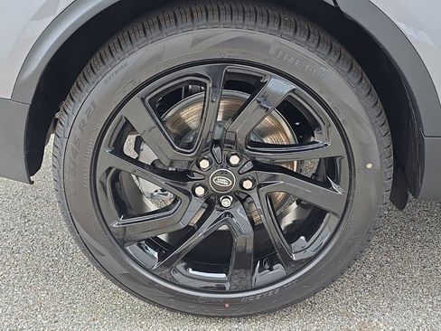New 2025 Land Rover Discovery S AWD/4WD image 6