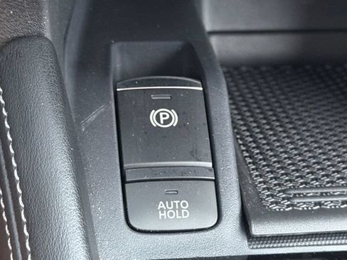 Used 2024 Nissan Kicks SV FWD image 17