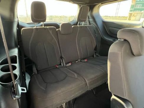 Used 2018 Chrysler Pacifica Touring Plus w/ S Appearance Package image 20