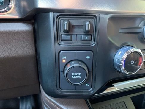 Certified 2025 Ford F250 King Ranch w/ Chrome Package AWD/4WD image 25