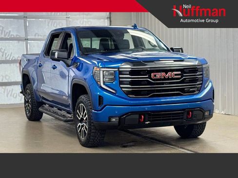 Used 2023 GMC Sierra 1500 AT4 w/ Technology Package AWD/4WD image 1