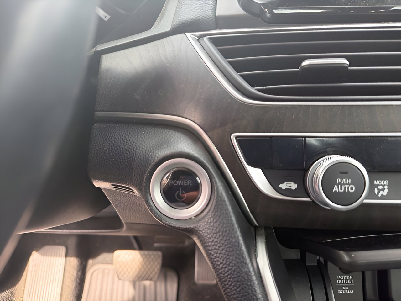Used 2018 Honda Accord Touring image 20