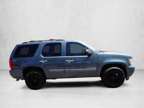 Used 2009 Chevrolet Tahoe LTZ AWD/4WD image 5