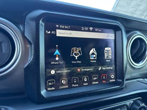 Used 2020 Jeep Wrangler Unlimited Sahara w/ Uconnect 4C Nav & Sound Group image 23