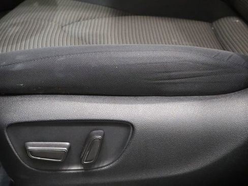 Used 2024 Toyota Highlander LE image 19