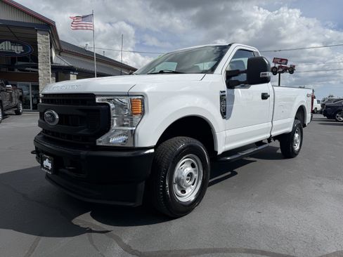 Used 2022 Ford F250 XL w/ Power Equipment Group AWD/4WD image 1