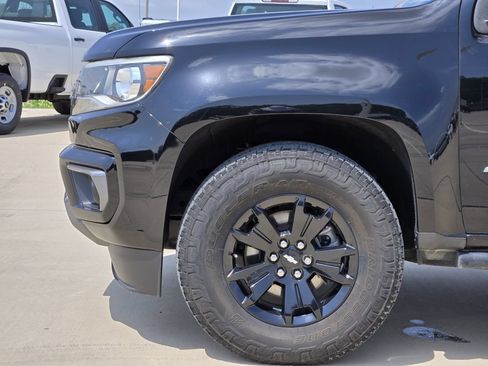 Used 2021 Chevrolet Colorado Z71 w/ Z71 Midnight Edition RWD image 8