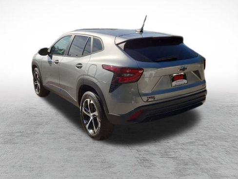 Used 2024 Chevrolet Trax RS image 6