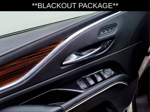 Used 2023 Cadillac Escalade Premium Luxury image 9