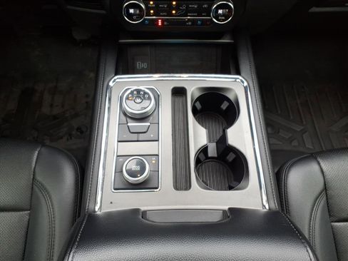 Used 2020 Ford Expedition XLT w/ Equipment Group 202A image 20