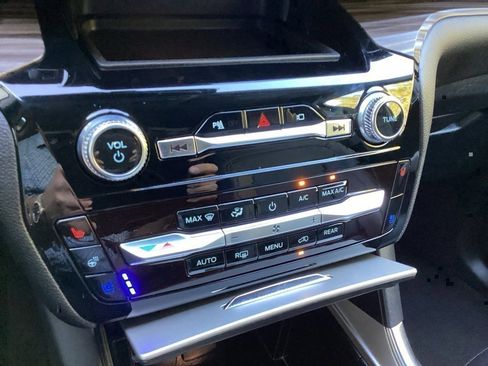 Used 2022 Ford Explorer Limited w/ Equipment Group 301A image 58