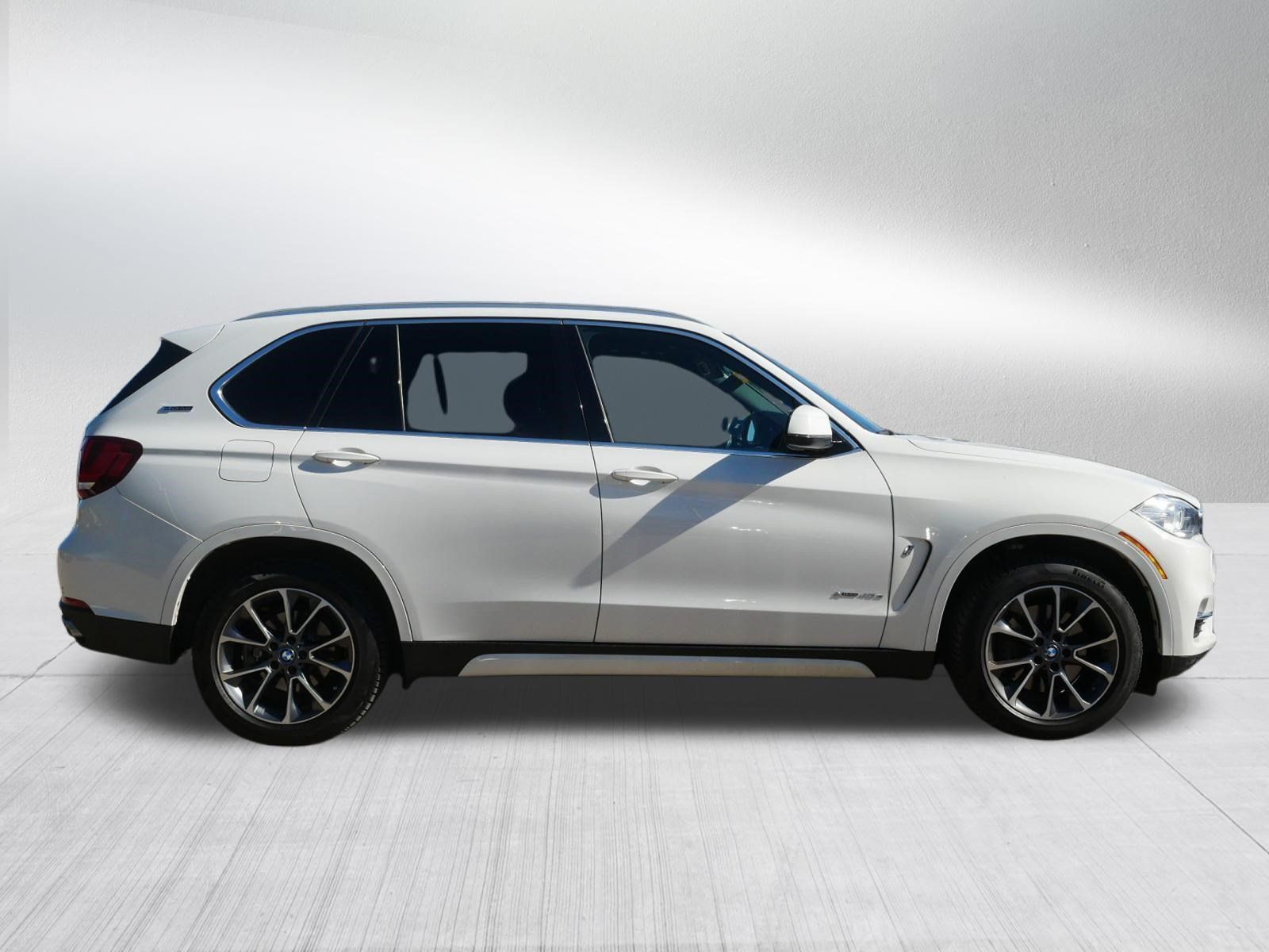 Used 2018 BMW X5 xDrive40e AWD/4WD image 8