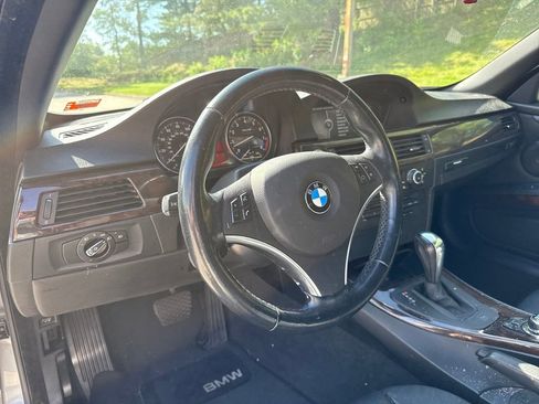 Used 2011 BMW 328i Convertible image 14